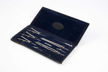Equipment - 'Acorn' Mathematical Set