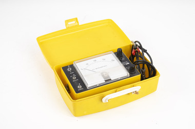 Timber moisture meter adapted for forest fuels