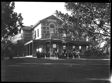 Photograph, Ruyton Girls School 1933