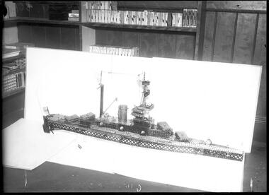 Photograph, Bull, Hugh Jones, 1897-1993, Window display: model warship YiPi