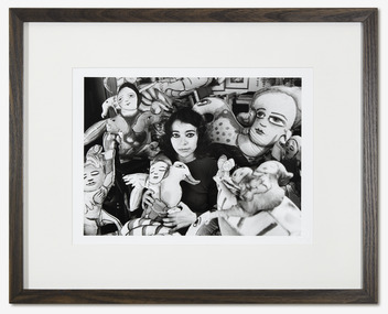 Rennie Ellis, Mirka Mora, 1973