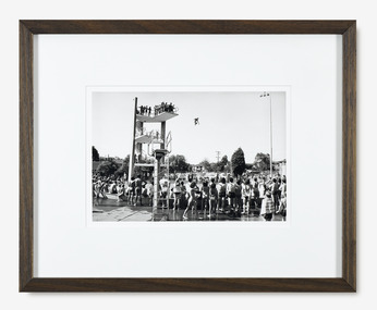 Rennie Ellis, Harold Holt Pool, 1978