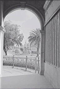 Negative - RSL Hall - Queen Victoria Statue Bendigo - Baby Health Centre, Allan Doney, 1950 -1970