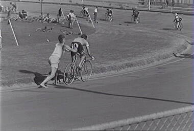 Negative - Bendigo Thousand 1962 - Cycling, Allan Doney, 1950 -1970