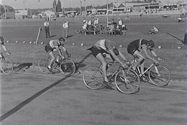 Negative - Bendigo Thousand 1962 - Cycling, Allan Doney, 1950 -1970