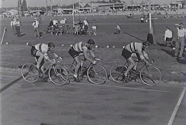 Negative - Bendigo Thousand 1962 - Cycling, Allan Doney, 1950 -1970