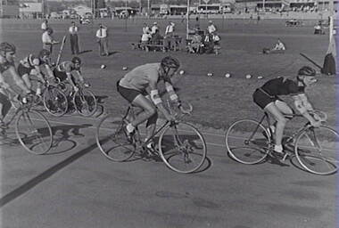 Negative - Bendigo Thousand 1962 - Cycling, Allan Doney, 1950 -1970