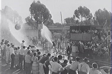 Negative - Bendigo Fire Brigade Competitions - Crowd, Allan Doney, 1950 -1970