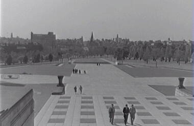 Negative - Melbourne - Shrine of Remembrance, Allan Doney, 1950 -1970