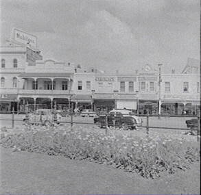Negative - Pall Mall Bendigo - Favaloro's Cafe, Allan Doney, 1950 -1970