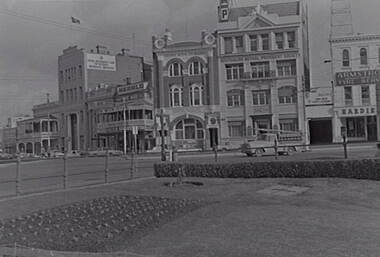 Negative - Queen Victoria Gardens - View Point Bendigo, Allan Doney, 1950 -1970