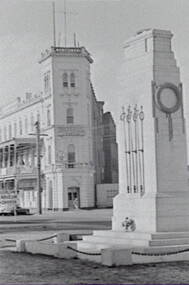 Negative - Cenotaph - City Family Hotel Bendigo, Allan Doney, 1950 -1970