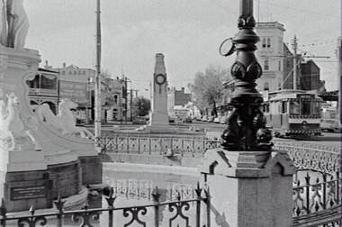 Negative - Alexandra Fountain Bendigo - Cenotaph - City Family Hotel Bendigo, Allan Doney, 1950 -1970