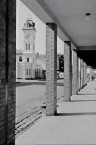 Negative - Kyneton - Newmarket Hotel - Street, Allan Doney, 1950 -1970