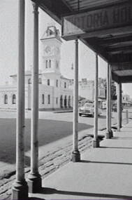 Negative - Kyneton - Victoria Hotel - Street, Allan Doney, 1950 -1970