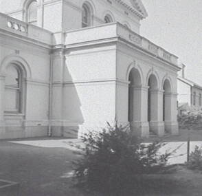 Negative - Castlemaine - Court House, Allan Doney, 1950 -1970