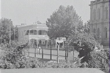 Negative - Conservatory Gardens Bendigo - Law Courts Bendigo - Law Courts Bendigo Hotel, Allan Doney, 1950 -1970