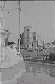Negative - Alexandra Fountain Bendigo - Cenotaph - City Family Hotel Bendigo, Allan Doney, 1950 -1970