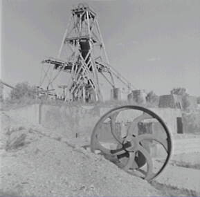 Negative - Happy Valley Bendigo - Mine - Poppet Head, Allan Doney, 1950 -1970