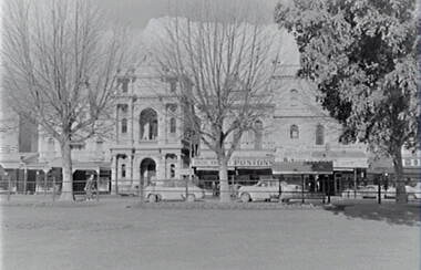 Negative - Queen Victoria Gardens - Pall Mall Bendigo - National Bank, Allan Doney, 1950 -1970