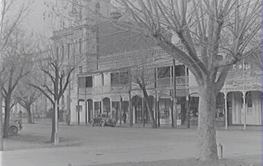 Negative - McCrae Street Bendigo - School of Mines, Allan Doney, 1950 -1970