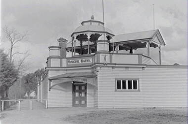 Negative - Bendigo Baths - Municipal Baths - Building, Allan Doney, 1950 -1970