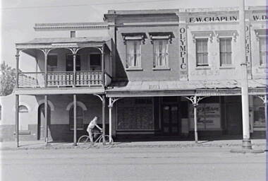 Negative - Eaglehawk - Street - Businesses - Chaplin, Allan Doney, 1950 -1970