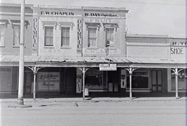 Negative - Eaglehawk - Street - Businesses - Chaplin - Day, Allan Doney, 1950 -1970