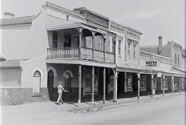 Negative - Eaglehawk - Street - Businesses - Chaplin - Day, Allan Doney, 1950 -1970