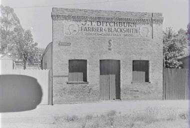 Negative - Eaglehawk - Street - Businesses - State Savings Bank, Allan Doney, 1950 -1970