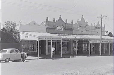 Negative - Street Bendigo - Businesses - Herlo - Furnisher, Allan Doney, 1950 -1970