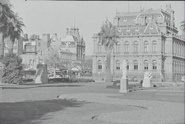 Negative - Conservatory Gardens Bendigo - Statues - Law Courts Bendigo - Pall Mall Bendigo, Allan Doney, 1950 -1970
