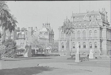 Negative - Conservatory Gardens Bendigo - Statues - Law Courts Bendigo - Pall Mall Bendigo, Allan Doney, 1950 -1970