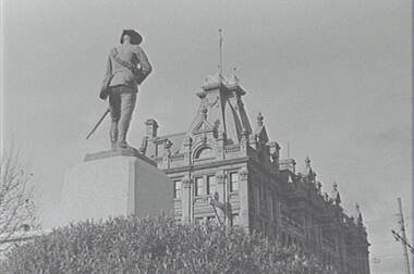 Negative - Soldiers Statue - Shamrock Hotel Bendigo, Allan Doney, 1950 -1970