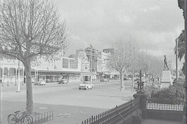 Negative - Pall Mall Bendigo - Post Office Steps - Soldiers Statue - ANZ - Beehive, Allan Doney, 1950 -1970