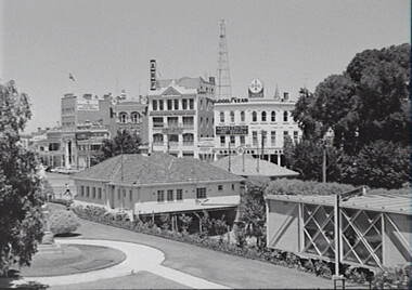 Negative - Queen Victoria Gardens - Baby Health Centre - Creche - View Point Bendigo, Allan Doney, 1950 -1970