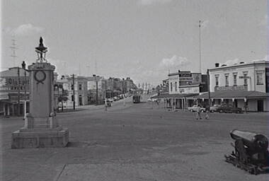 Negative - Eaglehawk - Street - Cannon - Monument, Allan Doney, 1950 -1970