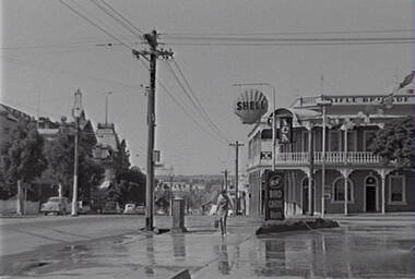 Negative - View Street Bendigo - Shell Station - Rifle Brigade Hotel Bendigo, Allan Doney, 1950 -1970