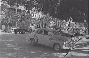 Negative - Rochester - Street - Shamrock Hotel Bendigo, Allan Doney, 1950 -1970