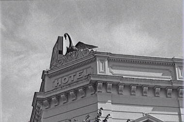 Negative - Black Swan Hotel Bendigo, Allan Doney, 1950 -1970