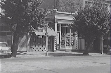 Negative - Bendigo Businesses - Hairdresser - Tobacconist - Coffee Lounge, Allan Doney, 1950 -1970