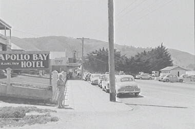 Negative - Apollo Bay - Street - Hotel, Allan Doney, 1950 -1970