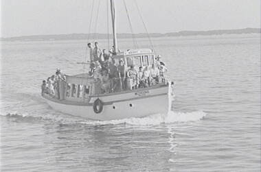 Negative - Beach - Boats - Ferry - Rowena, Allan Doney, 1950 -1970