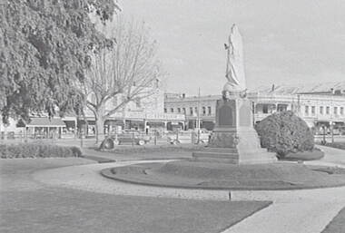 Negative - Queen Victoria Statue Bendigo - City Club Hotel, Allan Doney, 1950 -1970