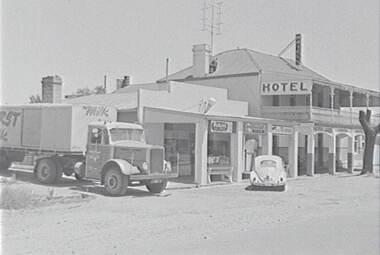 Negative - Heathcote - Hotel - Corner Shop, Allan Doney, 1950 -1970