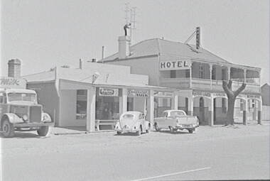 Negative - Heathcote - Hotel - Corner Shop, Allan Doney, 1950 -1970