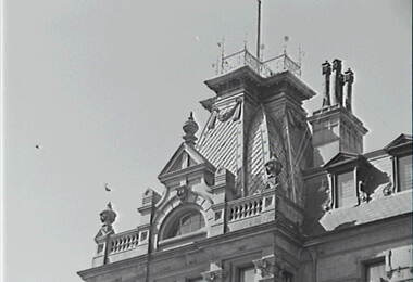 Negative - Shamrock Hotel Bendigo - Roof line, Allan Doney, 1950 -1970