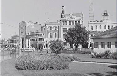 Negative - Queen Victoria Gardens - Baby Health Centre - View Point Bendigo, Allan Doney, 1950 -1970