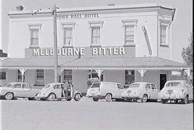 Negative - Eaglehawk - Town Hall Hotel, Allan Doney, 1950 -1970