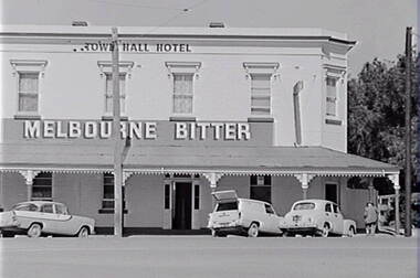 Negative - Eaglehawk - Town Hall Hotel, Allan Doney, 1950 -1970